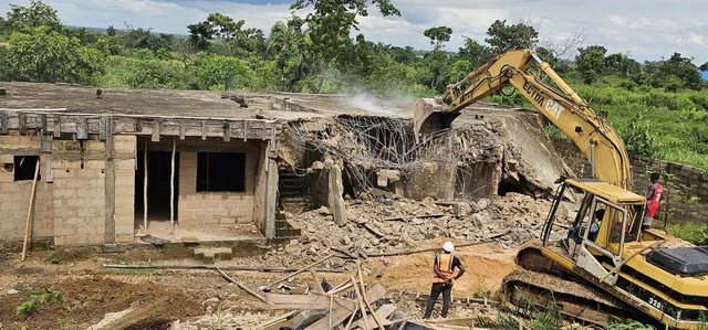 Enugu Demolishes Structures Used As Kidnappers’ Dens, Identifies Underground Tunnel, Arms, guns