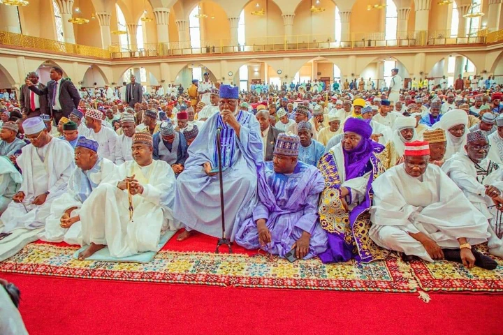 Ganduje, Kwankwaso Steer clear of each other At Atiku Daughter’s Wedding