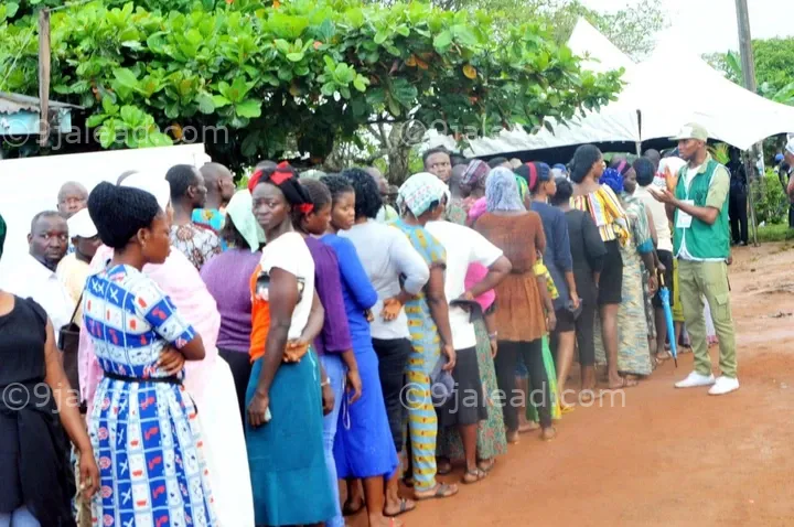 Akwa Ibom LG Election: Voters stranded at polling units, voting materials yet to arrive