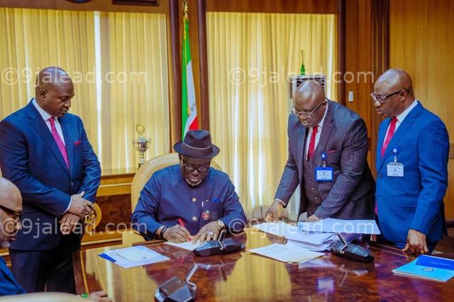 2025: Oborevwori signs Delta’s N979.2 billion appropriation bill into law