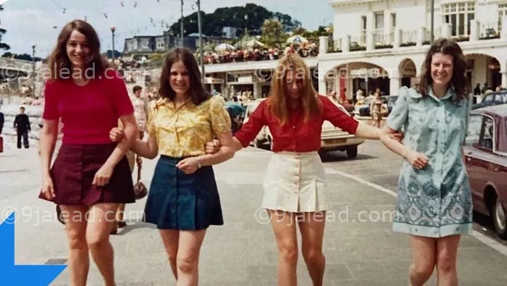 Friends Reunite to Recreate  photo they took 52 years ago