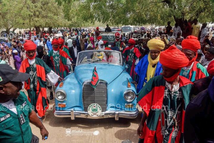 Emir Sanusi Lamido’s Open Car Tour Brings the Streets of Kano back to life